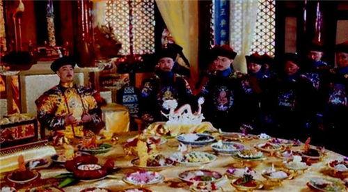 自带吃瓜系统上朝,吃瓜群众视角下的古代宫廷风云