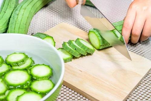 吃瓜就这样吃,轻松掌握吃瓜技巧