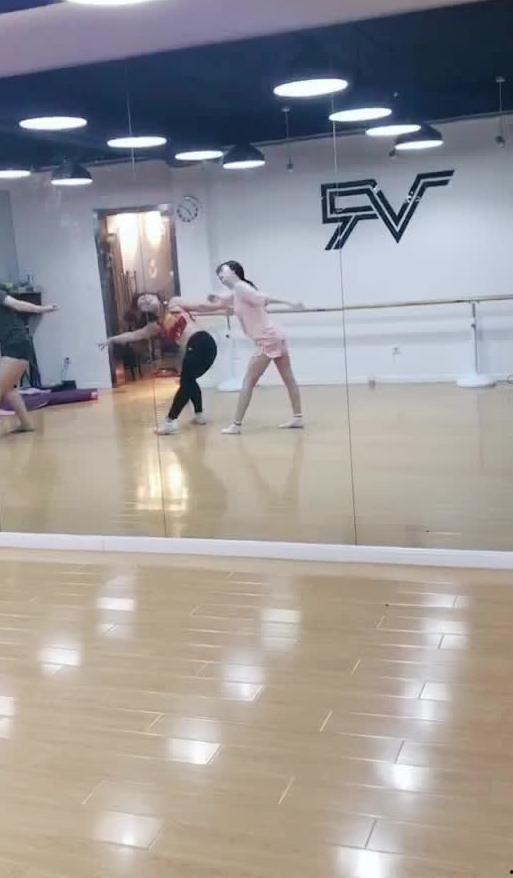 吃瓜学生跳舞,吃瓜学生引爆校园舞蹈热潮