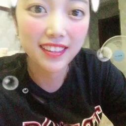 vivian张吃瓜,揭秘娱乐圈的“吃瓜”风云  第1张